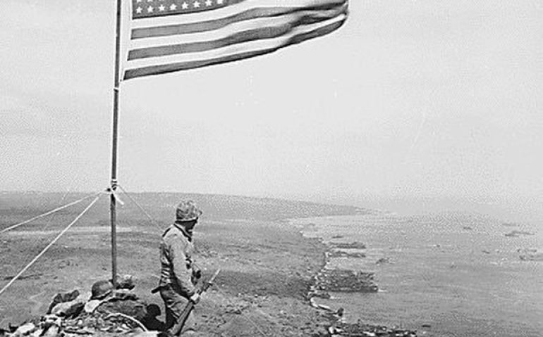 https://www.goodfreephotos.com/historical-battles/world-war-ii/us-flag-over-moount-suribachi-in-iwo-jima-world-war-ii.jpg.php